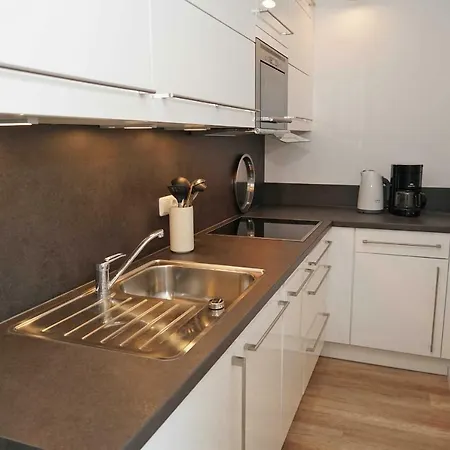 Zur Seeseite _ 200 M